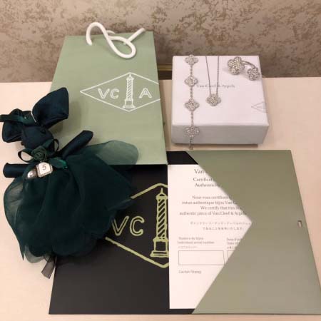 2025年4月4日入荷新品van cleef & arpel...