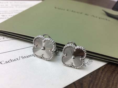 2025年4月4日入荷新品van cleef & arpel...