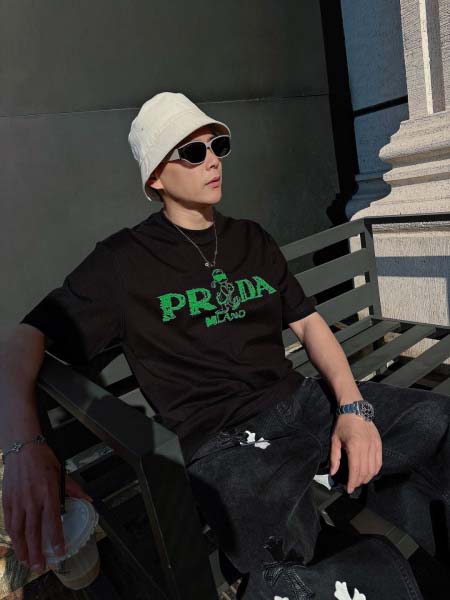 2025年4月6日入荷新作Prada半袖 Tシャツ高級品/L...