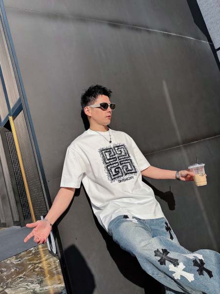 2025年4月6日入荷新作Givenchy半袖 Tシャツ高級...