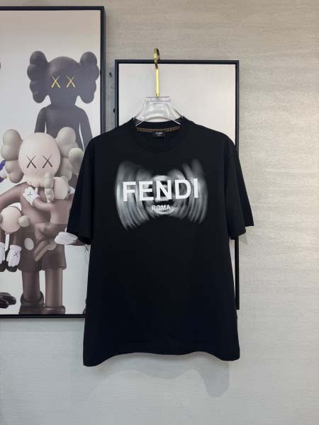 2025年4月6日入荷新作Fendi半袖 Tシャツ高級品/L...