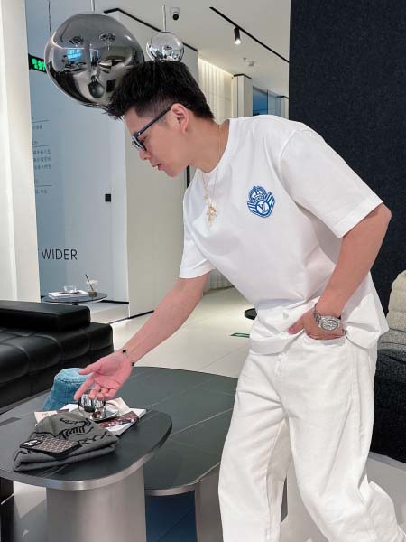 2025年4月6日入荷新作Louis Vuitton半袖 T...