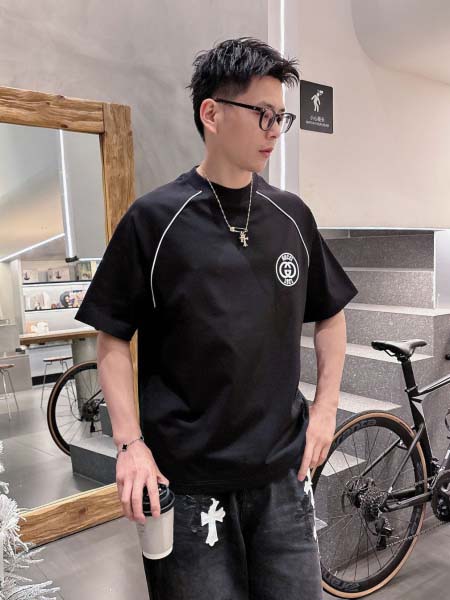 2025年4月6日入荷新作Gucci半袖 Tシャツ高級品/L...