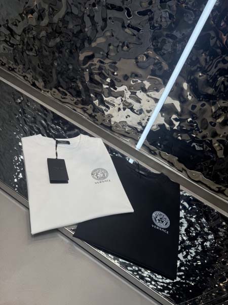2025年4月8日入荷新作Versace半袖 Tシャツ高級品...