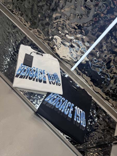 2025年4月8日入荷新作Versace半袖 Tシャツ高級品...