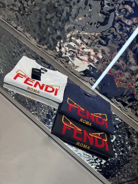 2025年4月9日入荷新作Fendi半袖 Tシャツ高級品/M...