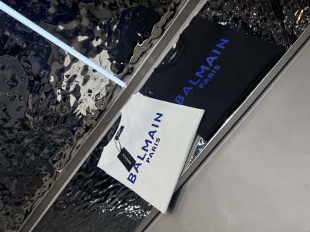 2025年4月9日入荷新作BALMAIN半袖 Tシャツ高級品...