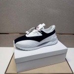 2025年4月10日入荷新品monclerおすすめ人気メンズ靴本革製ギフト/誕生日/TL工場