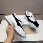 2025年4月10日入荷新品monclerおすすめ人気メンズ靴本革製ギフト/誕生日/TL工場