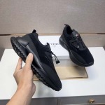 2025年4月10日入荷新品monclerおすすめ人気メンズ靴本革製ギフト/誕生日/TL工場