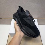 2025年4月10日入荷新品monclerおすすめ人気メンズ靴本革製ギフト/誕生日/TL工場