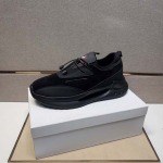 2025年4月10日入荷新品monclerおすすめ人気メンズ靴本革製ギフト/誕生日/TL工場