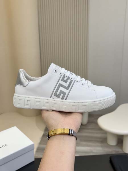 2025年4月10日入荷新品VERSACEおすすめ人気メンズ...