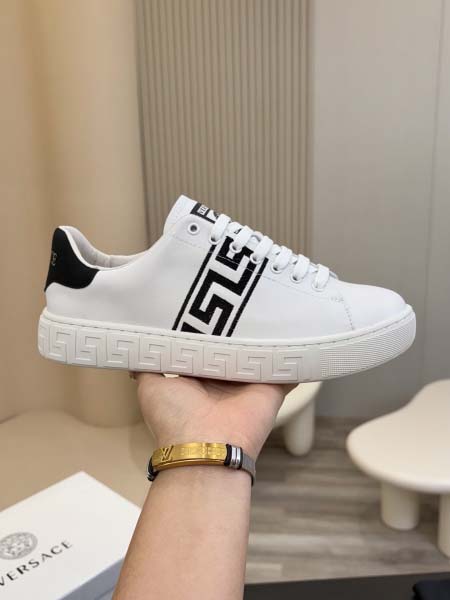 2025年4月10日入荷新品VERSACEおすすめ人気メンズ...