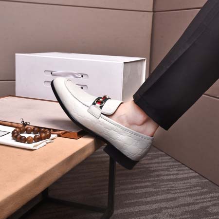 2025年4月10日入荷新品GUCCIおすすめ人気メンズ靴本...