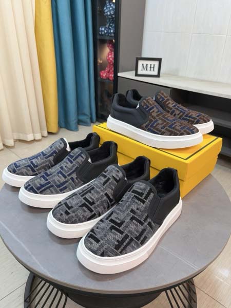2025年4月10日入荷新品FENDIカジュアルシューズ/ス...