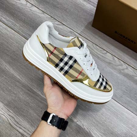 2025年4月10日入荷新品burberryカジュアルシュー...