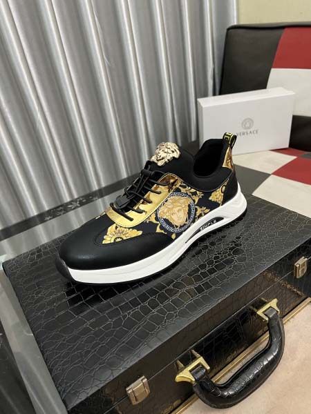2025年4月10日入荷新品VERSACEカジュアルシューズ...