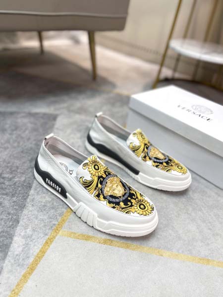 2025年4月10日入荷新品Versaceカジュアルシューズ...