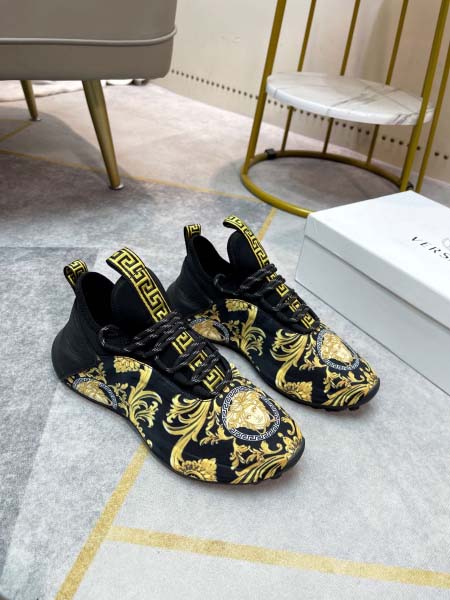 2025年4月10日入荷新品Versaceカジュアルシューズ...
