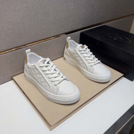 2025年4月10日入荷新品Pradaカジュアルシューズ/ス...