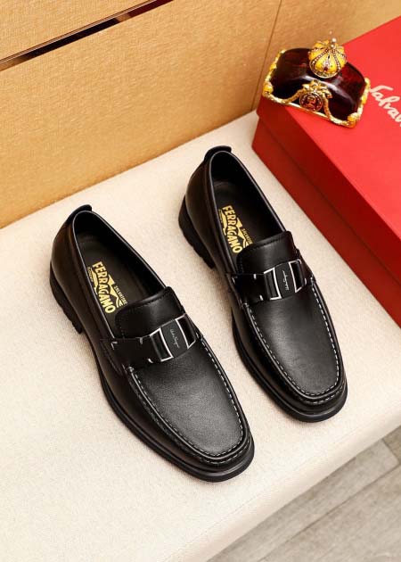 2025年4月10日入荷新品Ferragamoカジュアルシュ...