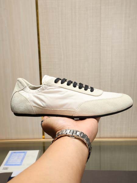 2025年4月10日入荷新品Pradaカジュアルシューズ/ス...