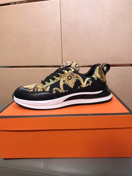 2025年4月10日入荷新品Versaceカジュアルシューズ...