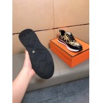 2025年4月10日入荷新品Versaceカジュアルシューズ/スニーカー｜メンズ革靴本革製ギフト/誕生日/TL工場