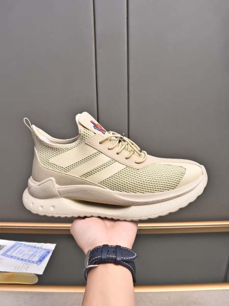 2025年4月11日入荷新品MONCLERカジュアルシューズ...