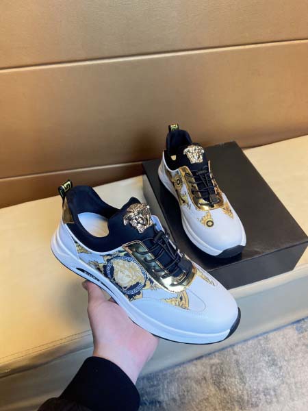 2025年4月11日入荷新品Versaceカジュアルシューズ...