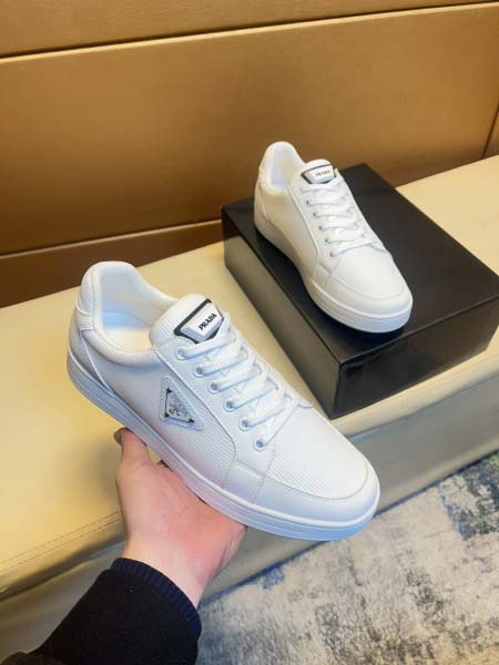 2025年4月11日入荷新品Pradaカジュアルシューズ/ス...