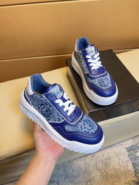 2025年4月11日入荷新品Versaceカジュアルシューズ...