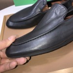 2025年4月11日入荷新品BOTTEGA VENENTA カジュアルシューズ/スニーカー｜メンズ革靴本革製ギフト/誕生日/TL工場