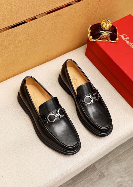 2025年4月11日入荷新品Ferragamoカジュアルシュ...