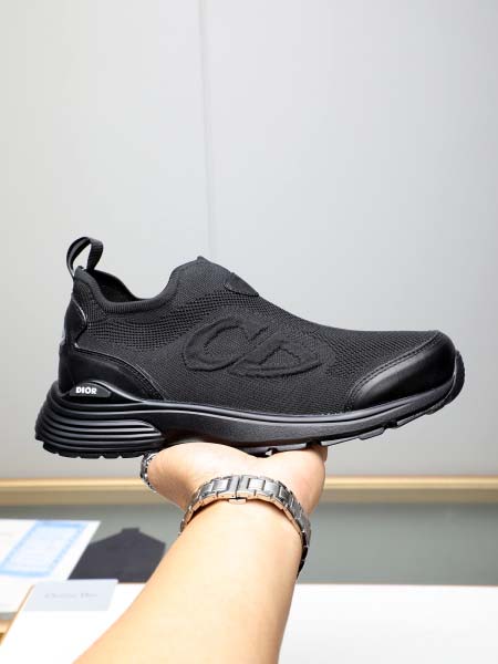 2025年4月11日入荷新品Dolce&Gabbanaカジュ...