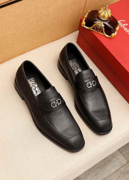2025年4月11日入荷新品Ferragamoカジュアルシュ...