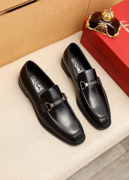 2025年4月11日入荷新品Ferragamoカジュアルシュ...