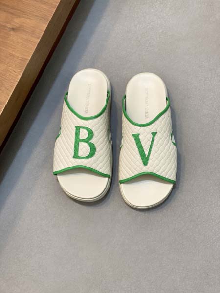 2025年4月11日入荷新品Botteg Venettaスリ...