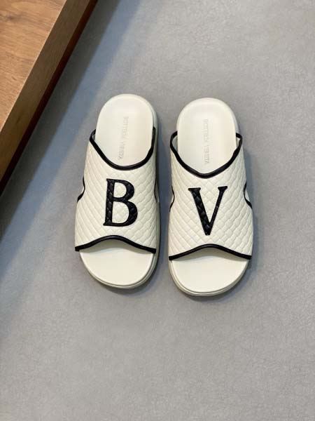 2025年4月11日入荷新品Botteg Venettaスリ...