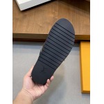 2025年4月11日入荷新品Louis Vuittonスリッパ カジュアルシューズ/スニーカー｜メンズ革靴本革製ギフト/誕生日/TL工場