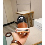 2025年4月11日入荷新品Thom Browneカジュアルシューズ/スニーカー｜メンズ革靴本革製ギフト/誕生日/TL工場