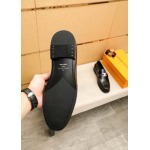 2025年4月11日入荷新品LOUIS VUITTONカジュアルシューズ/スニーカー｜メンズ革靴本革製ギフト/誕生日/TL工場