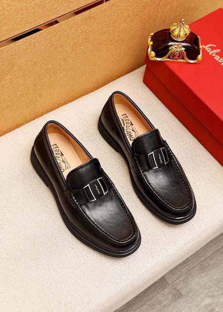 2025年4月11日入荷新品Ferragamoカジュアルシュ...