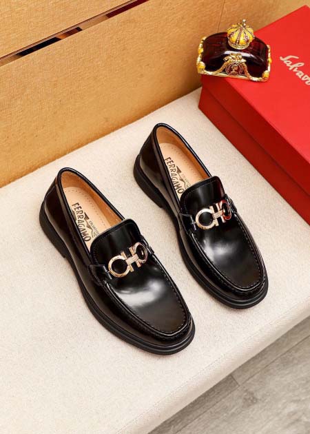 2025年4月11日入荷新品Ferragamoカジュアルシュ...