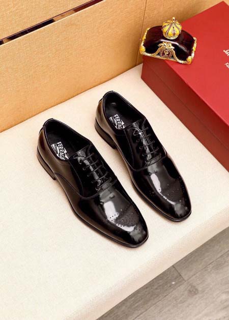 2025年4月11日入荷新品Ferragamoカジュアルシュ...