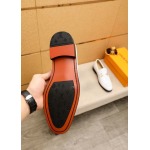 2025年4月11日入荷新品LOUIS VUITTONカジュアルシューズ/スニーカー｜メンズ革靴本革製ギフト/誕生日/TL工場