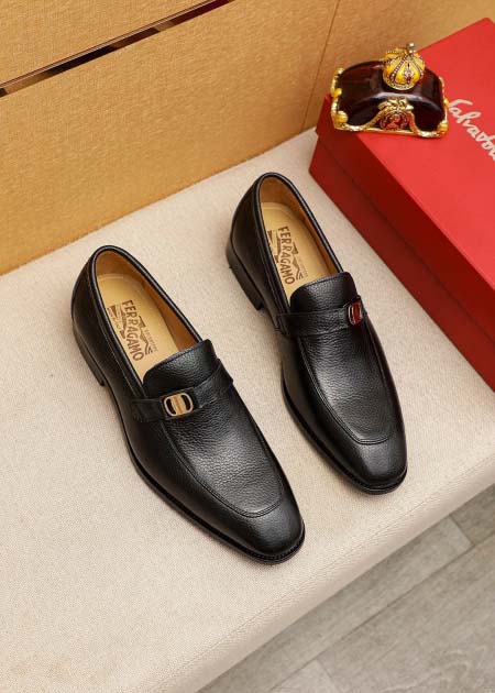 2025年4月11日入荷新品Ferragamoカジュアルシュ...