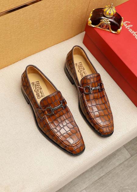 2025年4月11日入荷新品Ferragamoカジュアルシュ...