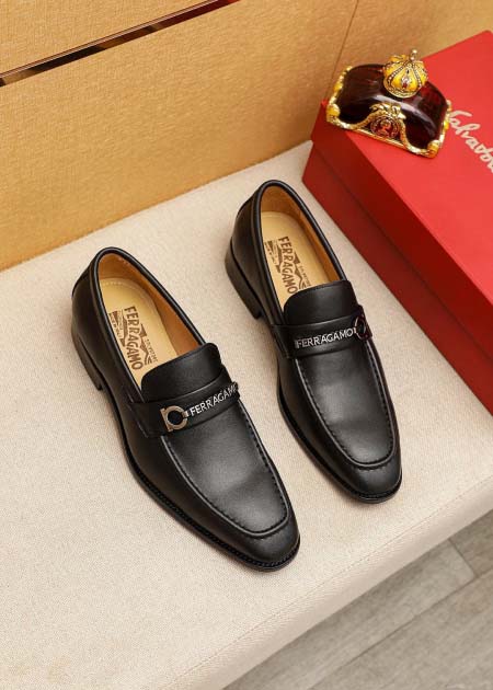 2025年4月11日入荷新品Ferragamoカジュアルシュ...